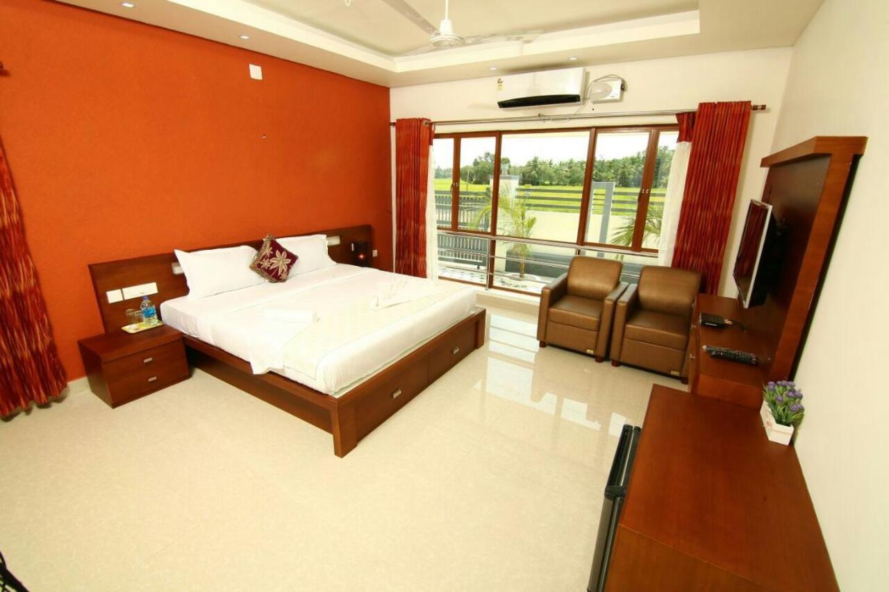 Captains Cabin Backwater Resort Alappuzha Exterior photo